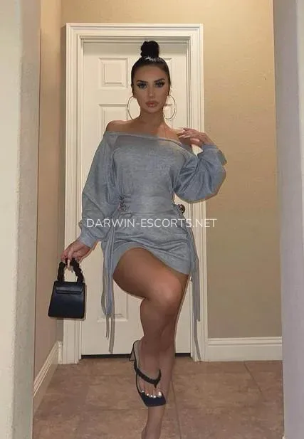 Darwin escorts Sofia — 5