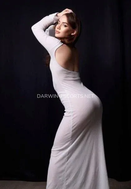 Darwin escorts Sara — 3
