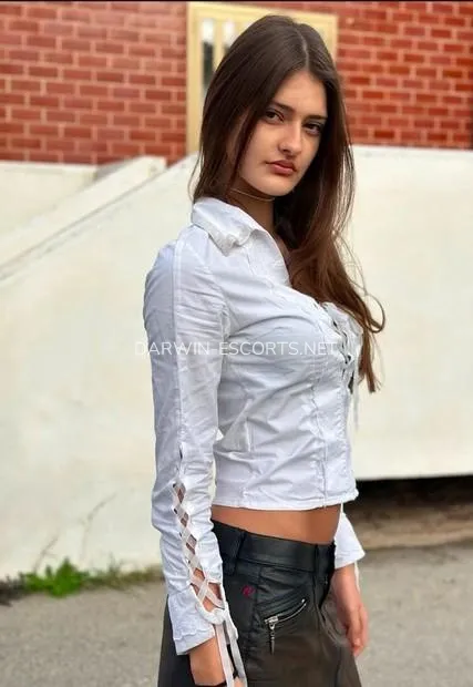 Darwin escorts simona