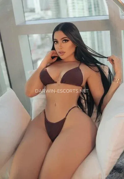 Darwin escorts Sofia — 5