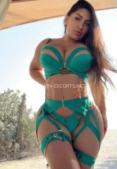 Darwin escorts Preciosa — 8