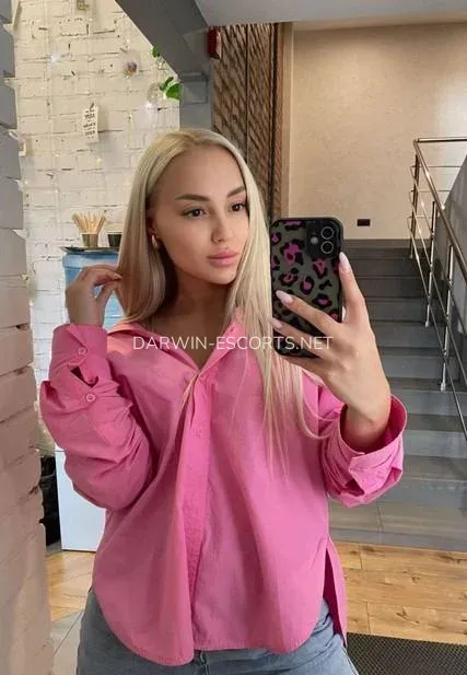 Darwin escorts Jazmine — 3