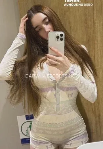 Darwin escorts Ingeborg — 1