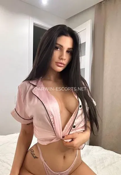 Darwin escorts Malin — 1